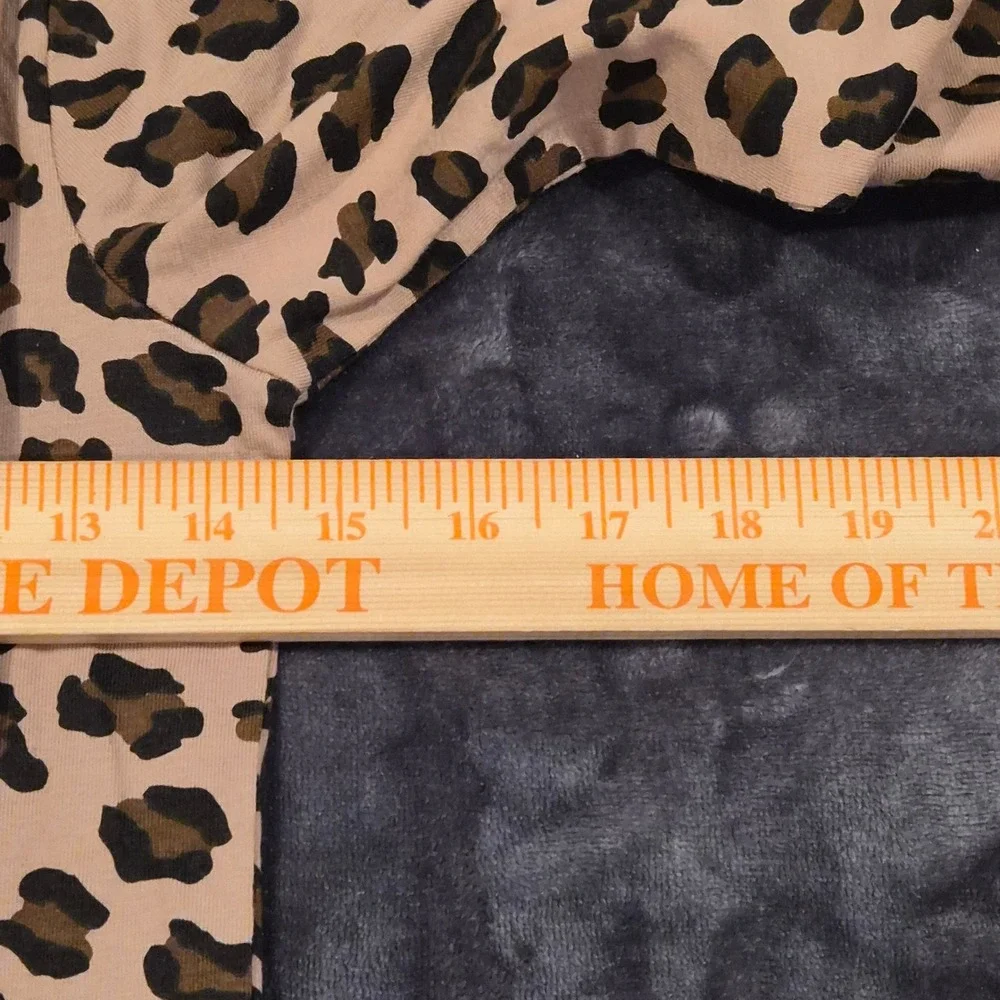 Levi's Girls Leopard Print Long Sleeve Graphic Tee Gold Logo Brown M 10-12